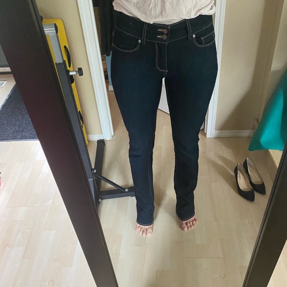 Paige Hidden Hills Straight Leg Jeans in size 27. Dark Wash. - Picture 2 of 6
